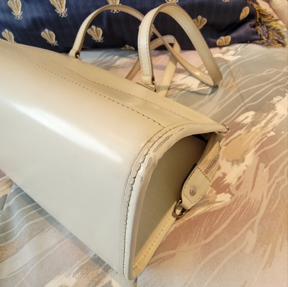 Louis Vuitton Ivory Epi Madeline Leather Handbag PM - Picture 3 of 12